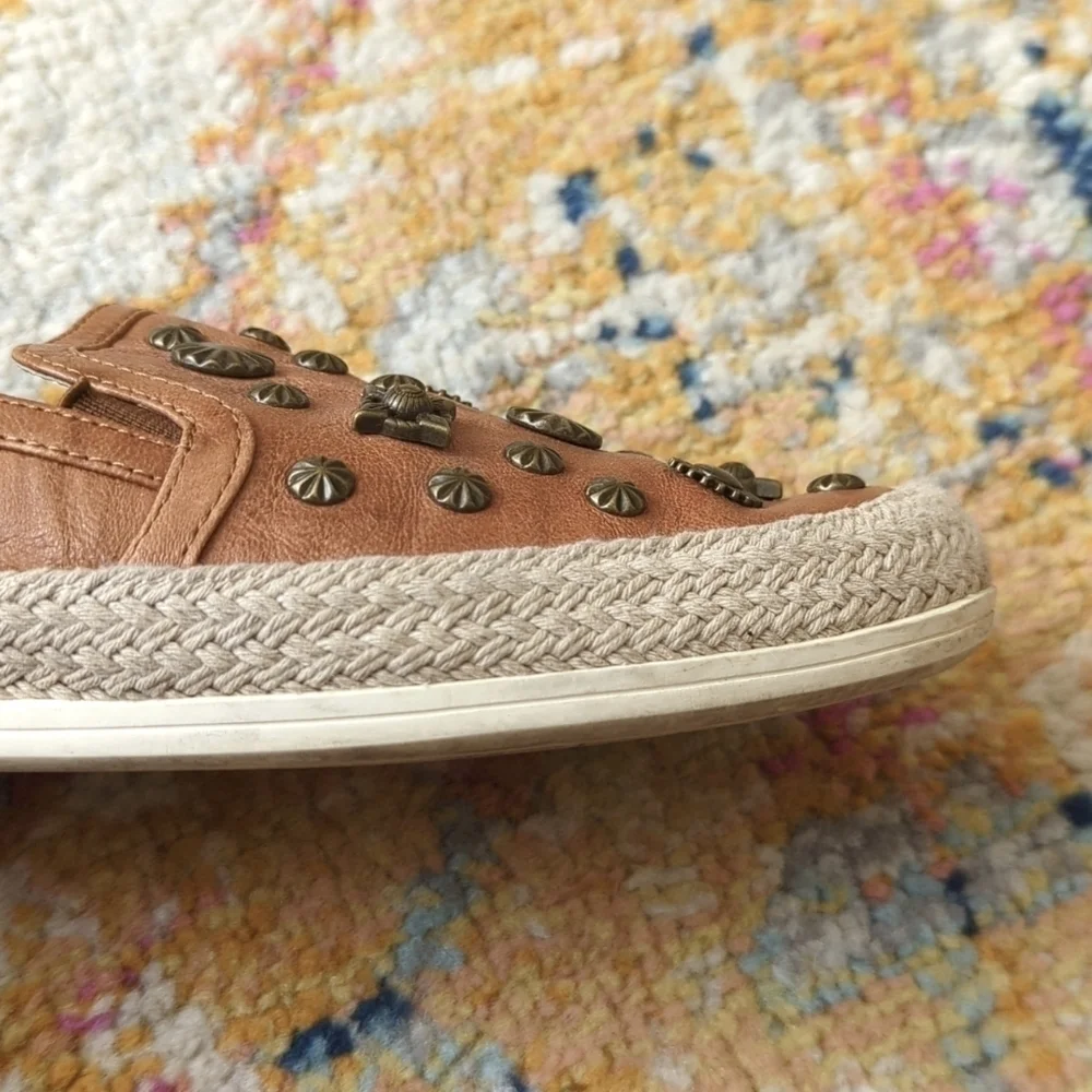 Donald J. Pliner Pamela Embellished Leather Espadrille Slip-On Sneakers 6.5